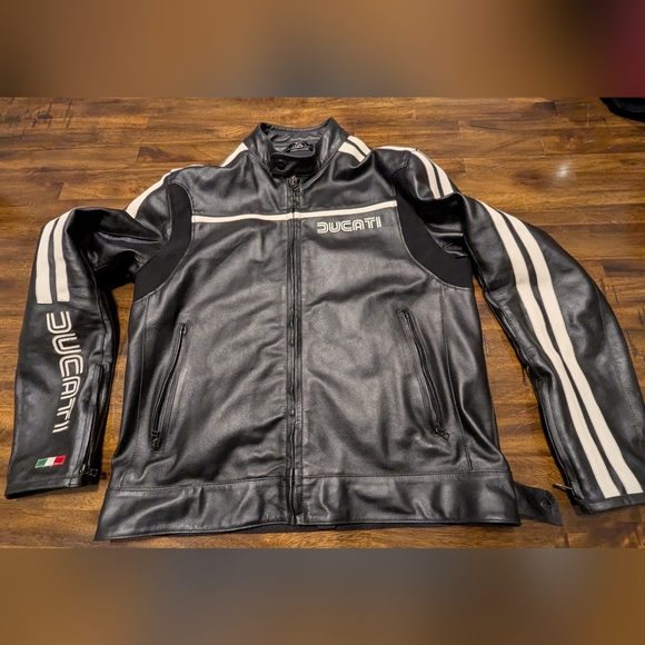 Dainese Ducati Leather Motorcycle Jacket Size 56 - Picture 1 of 6